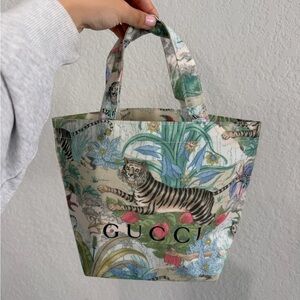 Gucci Canvas Tiger & Floral Tote (GWP)